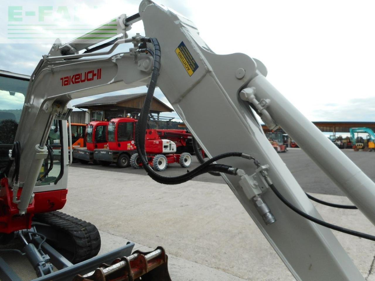 Bagger des Typs Takeuchi tb 235 ( 3.530kg ) mit powerilt u. 4 löffel, Gebrauchtmaschine in ST. NIKOLAI/DR. (Bild 15)