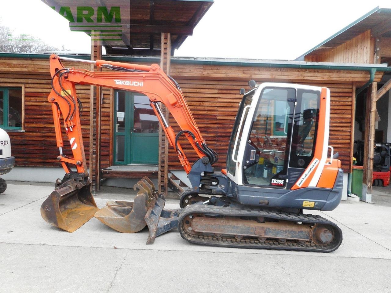 Bagger of the type Takeuchi tb 250 ( 4.890kg ) hydr. sw + 3 löffel + alle le, Gebrauchtmaschine in ST. NIKOLAI/DR. (Picture 1)