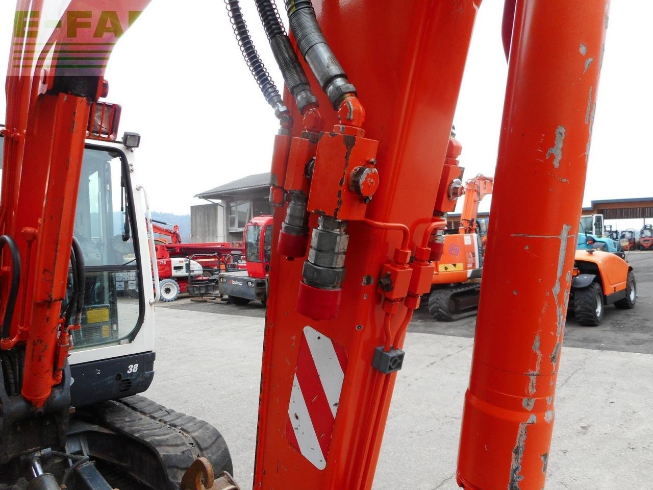 Bagger of the type Takeuchi tb 250 ( 4.890kg ) hydr. sw + 3 löffel + alle le, Gebrauchtmaschine in ST. NIKOLAI/DR. (Picture 14)