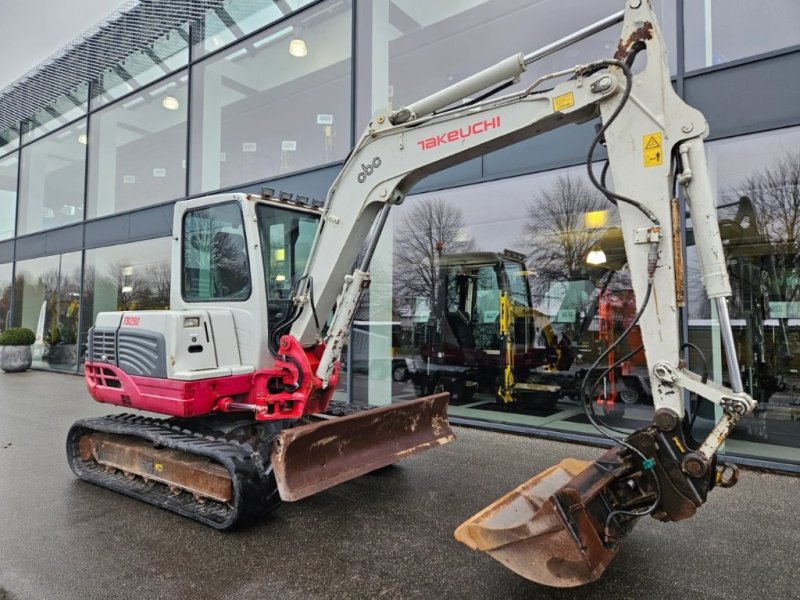 Bagger типа Takeuchi TB 250, Gebrauchtmaschine в Fårevejle (Фотография 1)