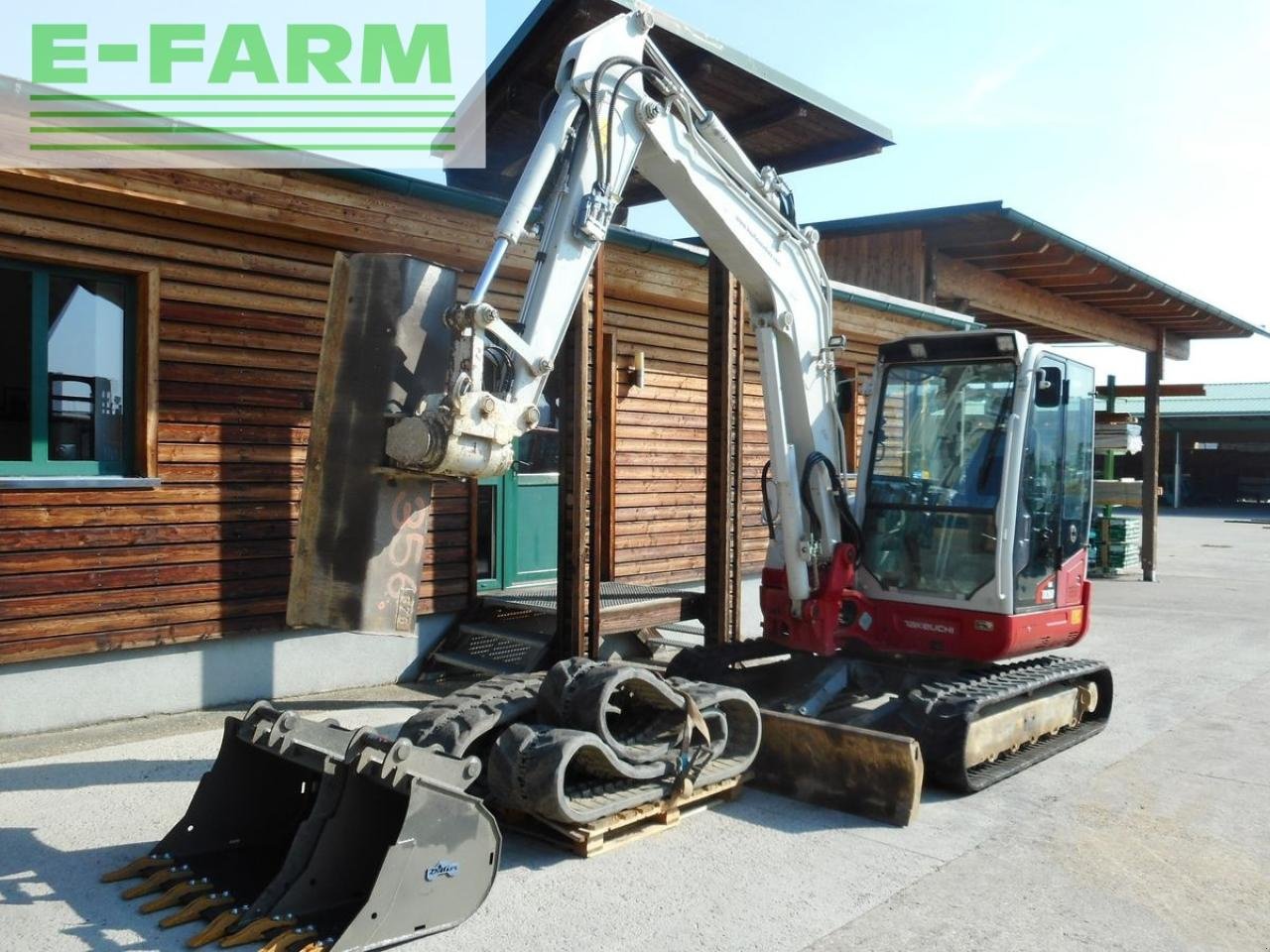 Bagger des Typs Takeuchi tb 260 ( 5.735kg ) powertilt + hydr. sw + 3 löff, Gebrauchtmaschine in ST. NIKOLAI/DR. (Bild 2)