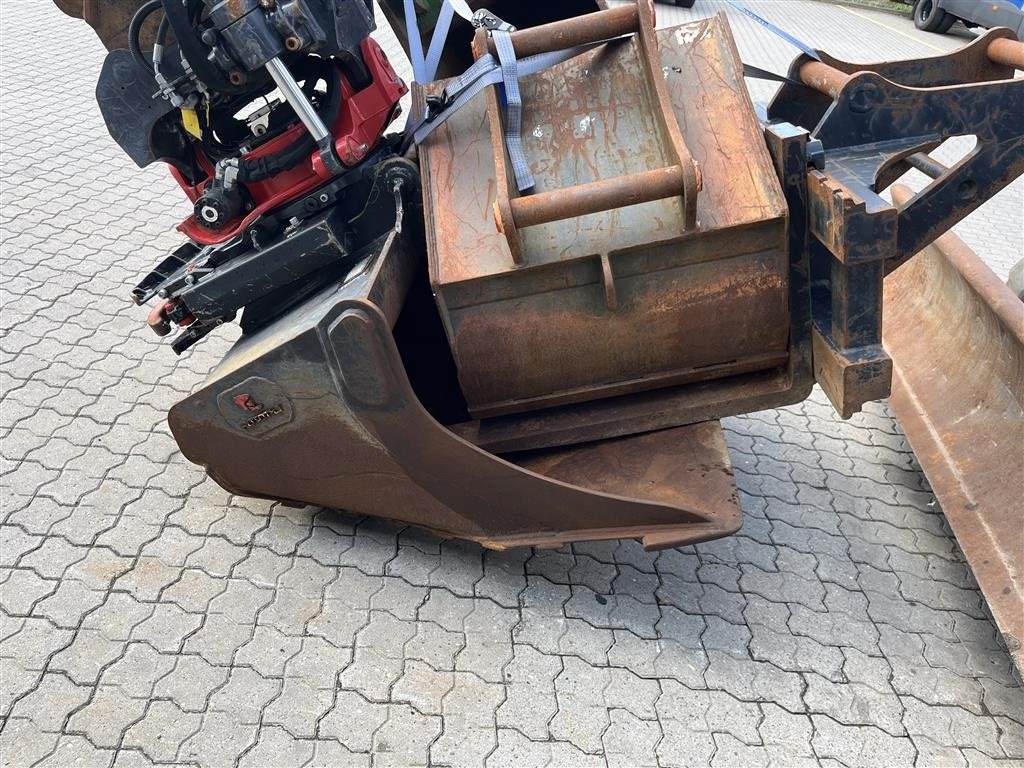 Bagger van het type Takeuchi TB1140 Nyere Rototilt med klo 3skovle og pallegafler, Gebrauchtmaschine in Rønnede (Foto 8)