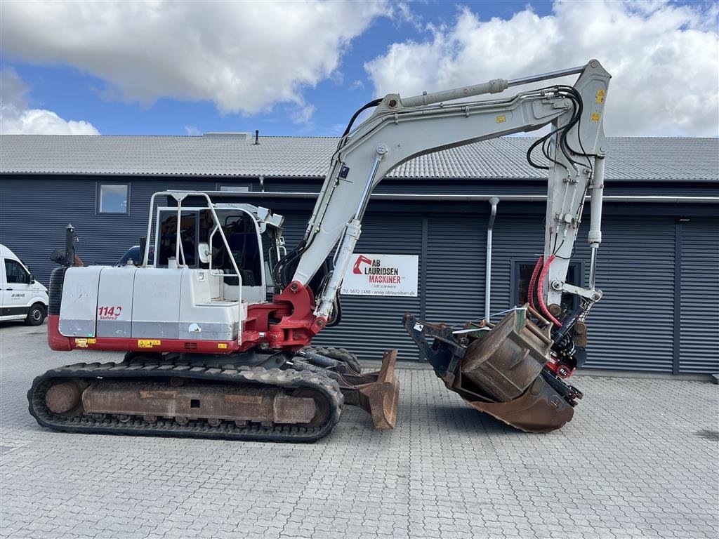 Bagger Türe ait Takeuchi TB1140 Nyere Rototilt med klo 3skovle og pallegafler, Gebrauchtmaschine içinde Rønnede (resim 1)