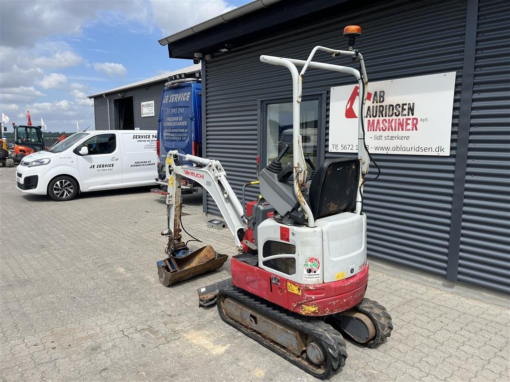 Bagger типа Takeuchi TB210R Kipbar planerskovl+1skovl, Gebrauchtmaschine в Rønnede (Фотография 2)