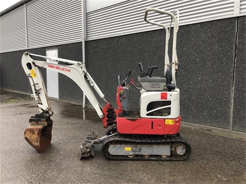 Bagger du type Takeuchi TB210R, Gebrauchtmaschine en Aalborg SV (Photo 2)