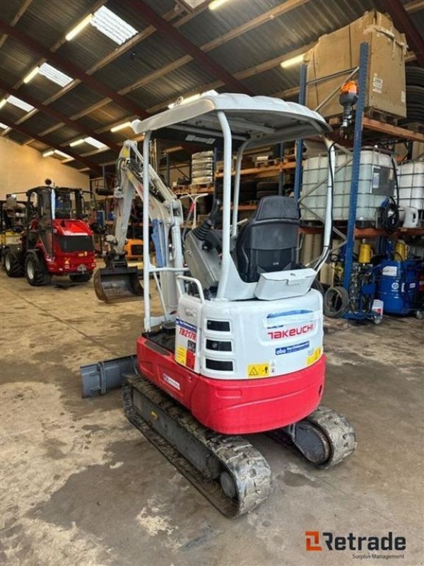 Bagger van het type Takeuchi TB210R, Gebrauchtmaschine in Rødovre (Foto 4)