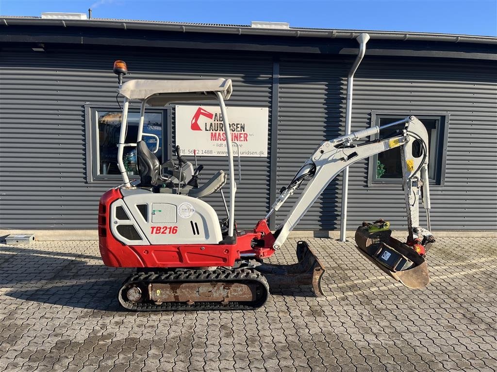 Bagger des Typs Takeuchi TB216 Hydraulisk hurtigskifte med 3 skovle., Gebrauchtmaschine in Rønnede (Bild 1)