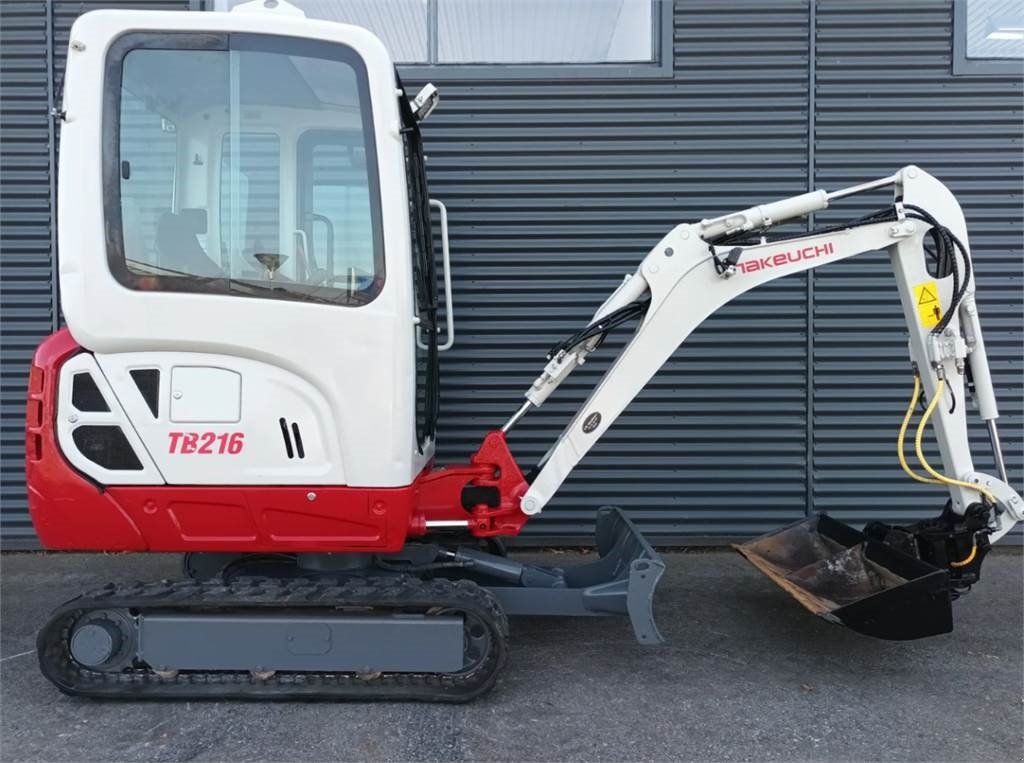 Bagger Türe ait Takeuchi tb216, Gebrauchtmaschine içinde Fårevejle (resim 2)