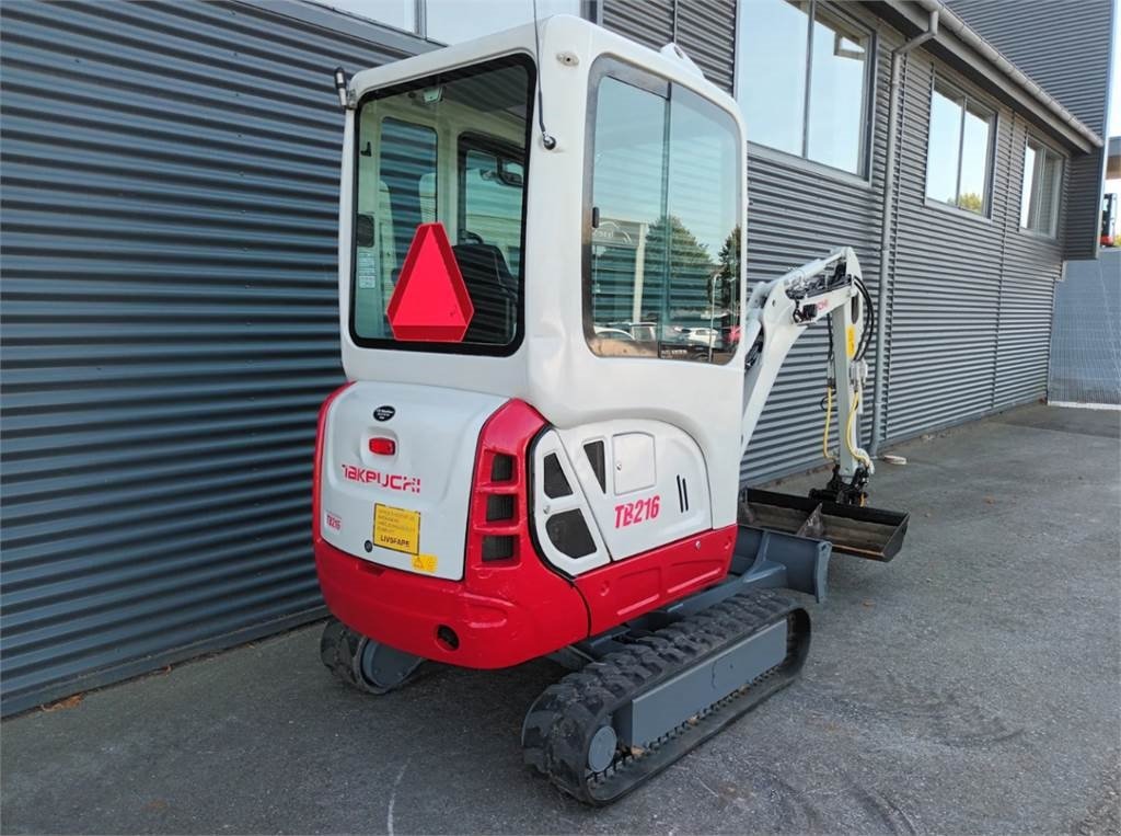 Bagger du type Takeuchi tb216, Gebrauchtmaschine en Fårevejle (Photo 3)