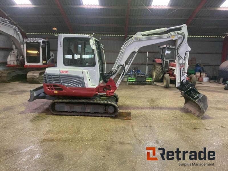 Bagger des Typs Takeuchi TB235, Gebrauchtmaschine in Rødovre (Bild 4)