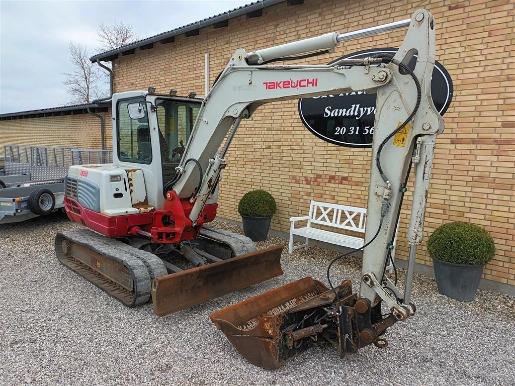 Bagger des Typs Takeuchi tb250, Gebrauchtmaschine in Fårevejle (Bild 1)