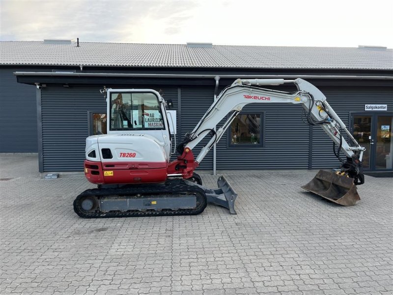 Bagger del tipo Takeuchi TB260 Aftagelige Engcon rotortilt og centralsmørring., Gebrauchtmaschine In Rønnede (Immagine 1)