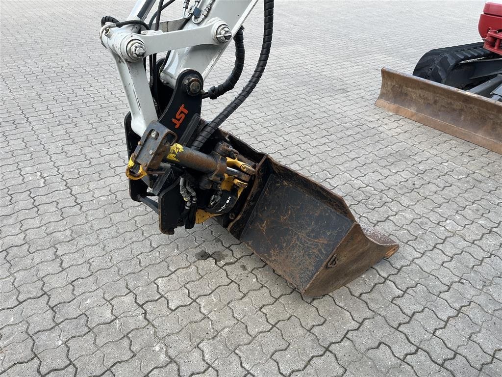 Bagger typu Takeuchi TB260 Aftagelige Engcon rotortilt og centralsmørring., Gebrauchtmaschine v Rønnede (Obrázek 7)