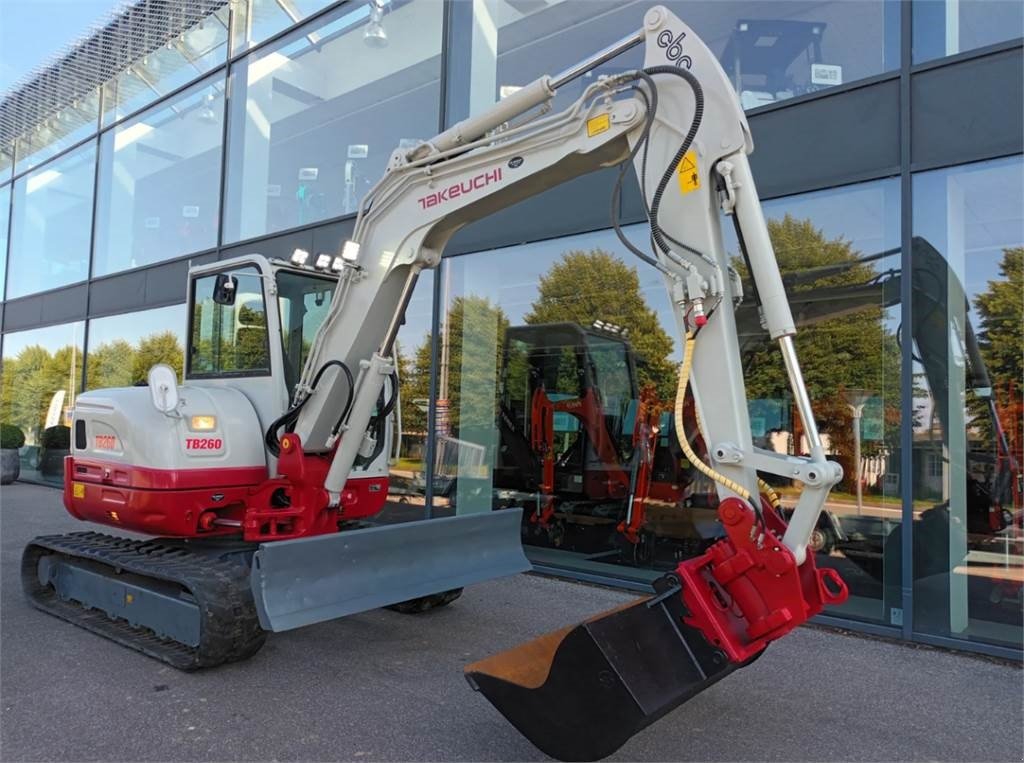 Bagger tip Takeuchi tb260, Gebrauchtmaschine in Fårevejle (Poză 1)