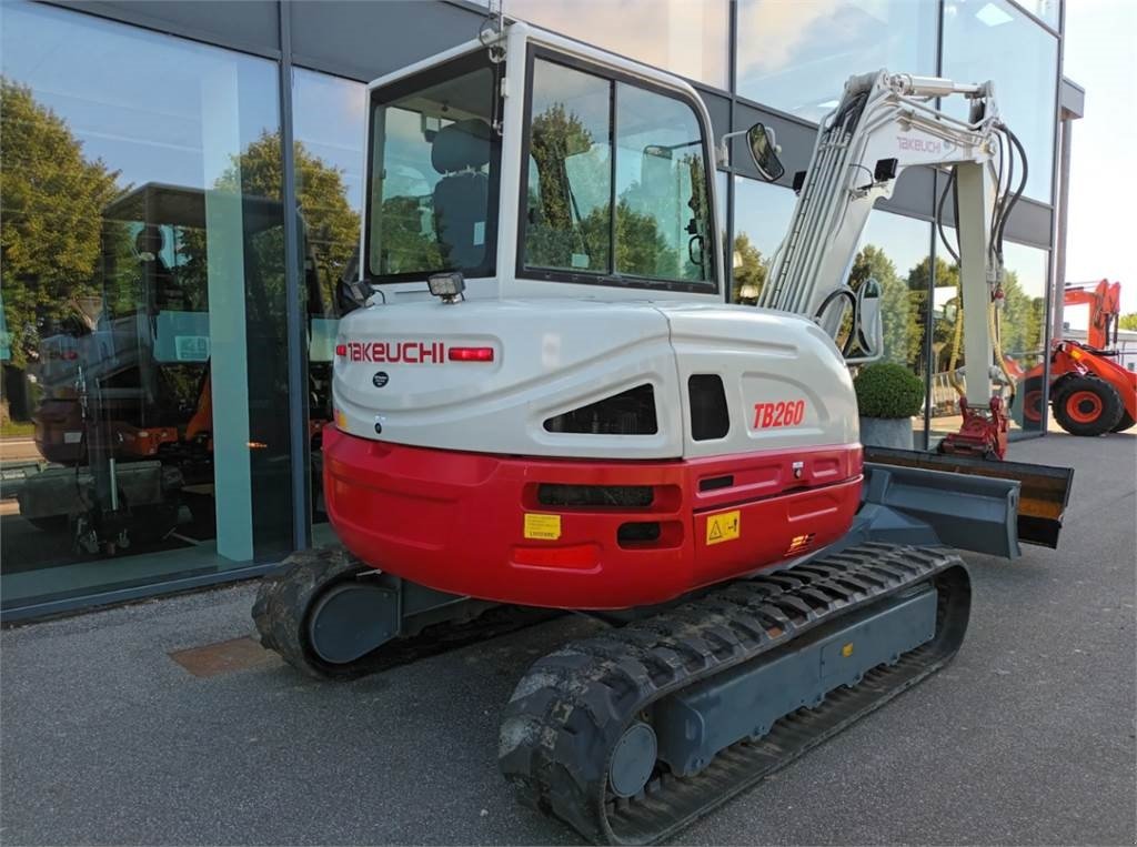 Bagger tip Takeuchi tb260, Gebrauchtmaschine in Fårevejle (Poză 3)