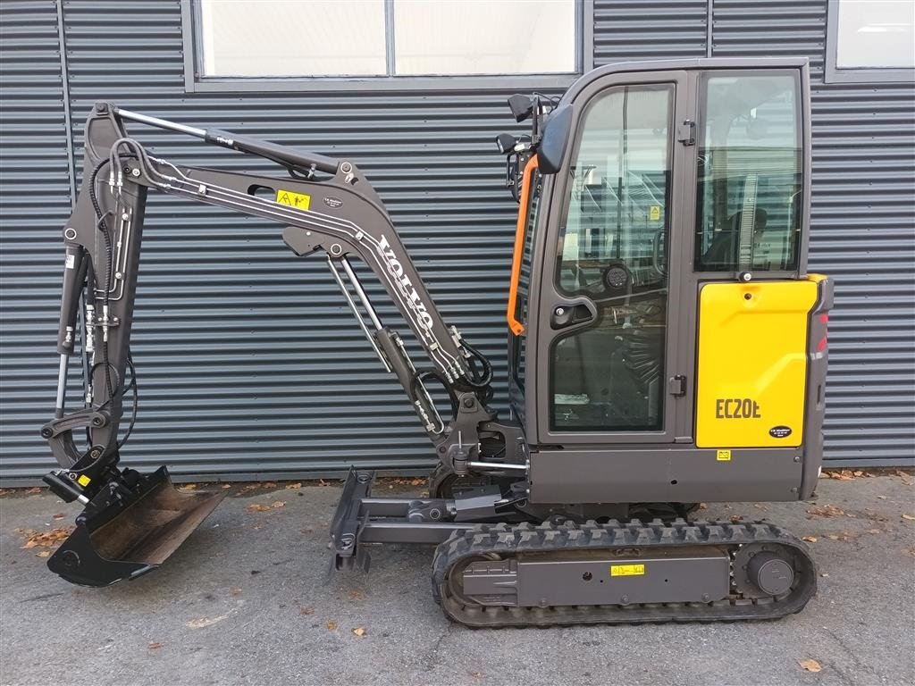 Bagger of the type Volvo EC20E, Gebrauchtmaschine in Fårevejle (Picture 5)