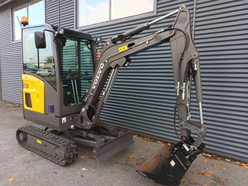 Bagger of the type Volvo ec20e, Gebrauchtmaschine in Fårevejle (Picture 1)