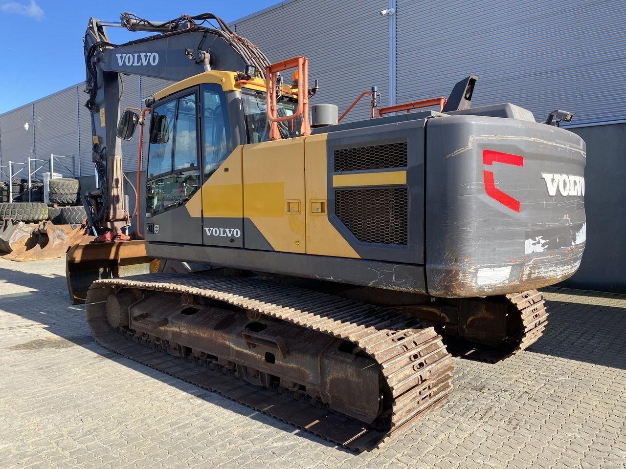 Bagger от тип Volvo EC220, Gebrauchtmaschine в Skive (Снимка 2)