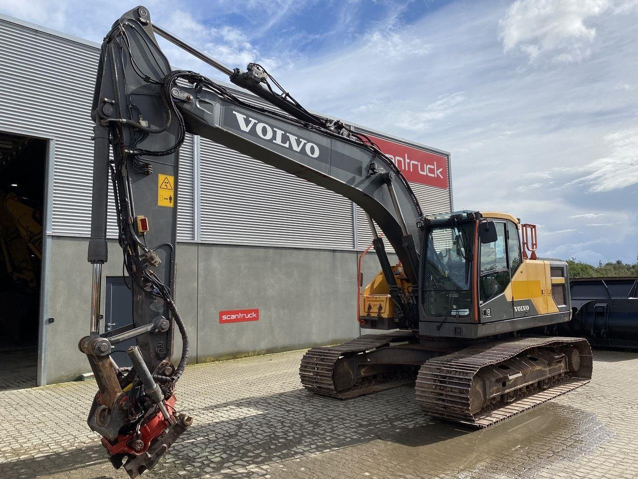 Bagger du type Volvo EC220, Gebrauchtmaschine en Skive (Photo 1)