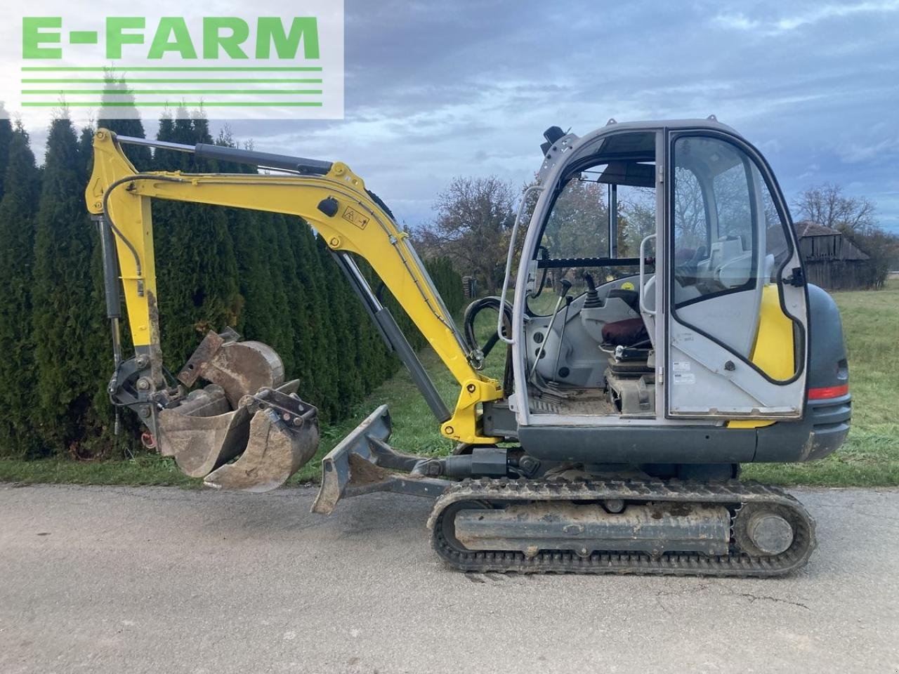 Bagger van het type Wacker Neuson kettenbagger minibagger löffelbagger, Gebrauchtmaschine in Limberg (Foto 6)