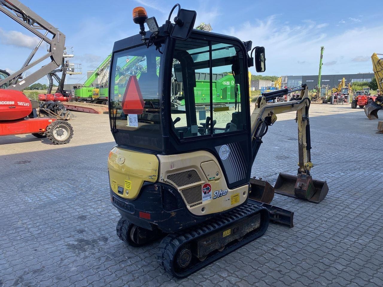 Bagger типа Yanmar SV18, Gebrauchtmaschine в Skive (Фотография 4)