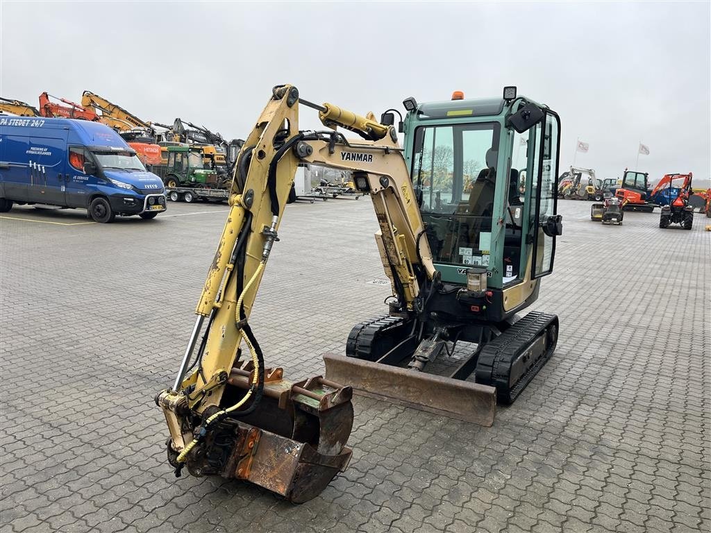 Bagger del tipo Yanmar SV22 Powertilt og centralsmørring, Gebrauchtmaschine In Rønnede (Immagine 4)