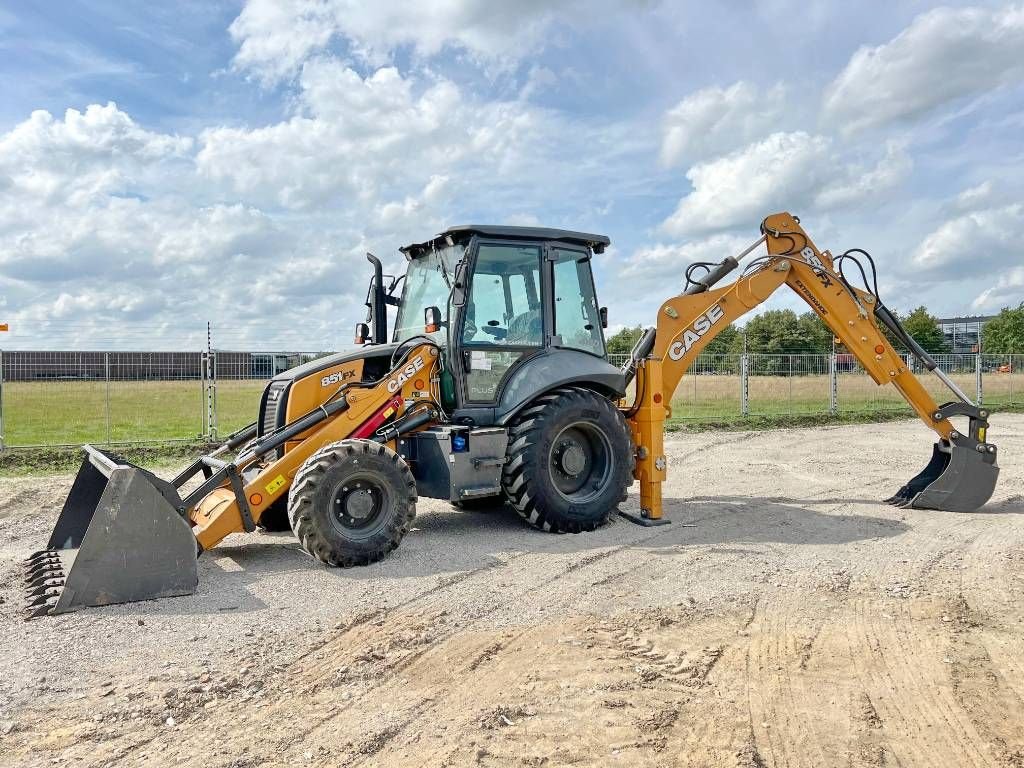 Baggerlader van het type Case 851FX Plus 4WD - New / Unused / Telescopic, Gebrauchtmaschine in Veldhoven (Foto 1)