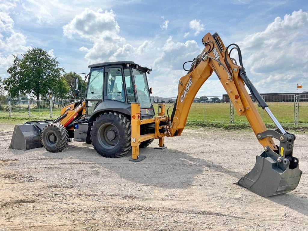 Baggerlader tipa Case 851FX Plus 4WD - New / Unused / Telescopic, Gebrauchtmaschine u Veldhoven (Slika 2)