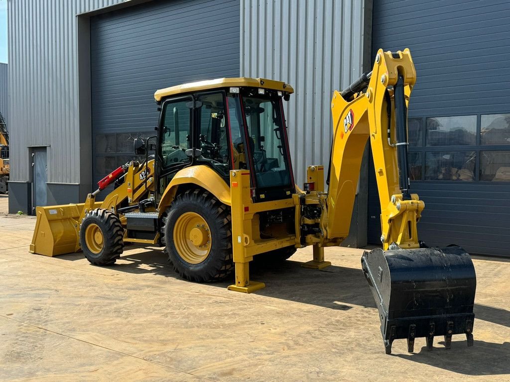 Baggerlader typu Caterpillar 424 4x4 - Export Only, Neumaschine v Velddriel (Obrázek 2)