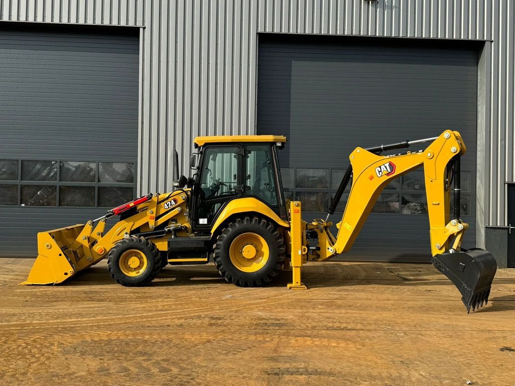 Baggerlader of the type Caterpillar 424 4x4, Gebrauchtmaschine in Velddriel (Picture 2)