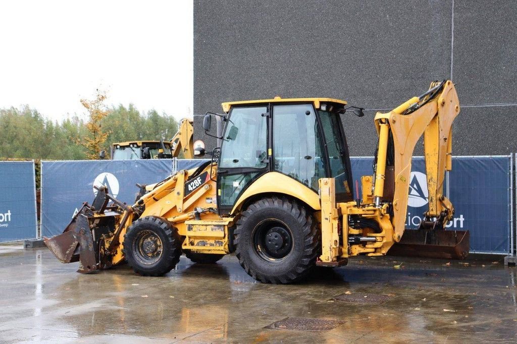 Baggerlader van het type Caterpillar 428F, Gebrauchtmaschine in Antwerpen (Foto 3)