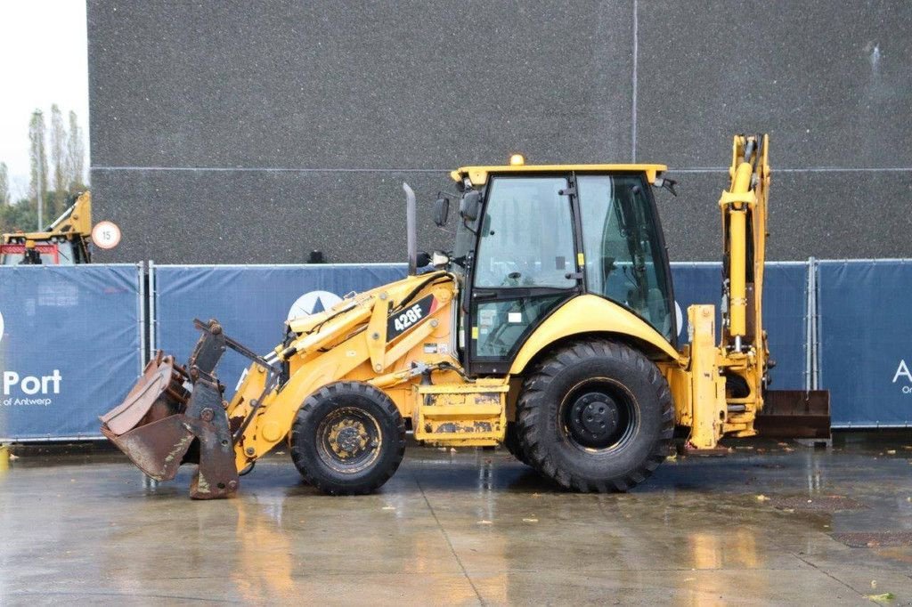 Baggerlader of the type Caterpillar 428F, Gebrauchtmaschine in Antwerpen (Picture 1)