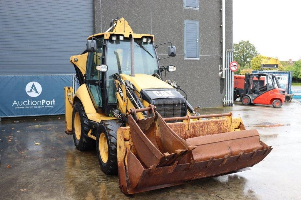 Baggerlader van het type Caterpillar 428F, Gebrauchtmaschine in Antwerpen (Foto 8)