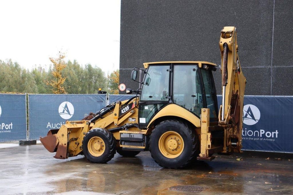 Baggerlader van het type Caterpillar 428F, Gebrauchtmaschine in Antwerpen (Foto 3)