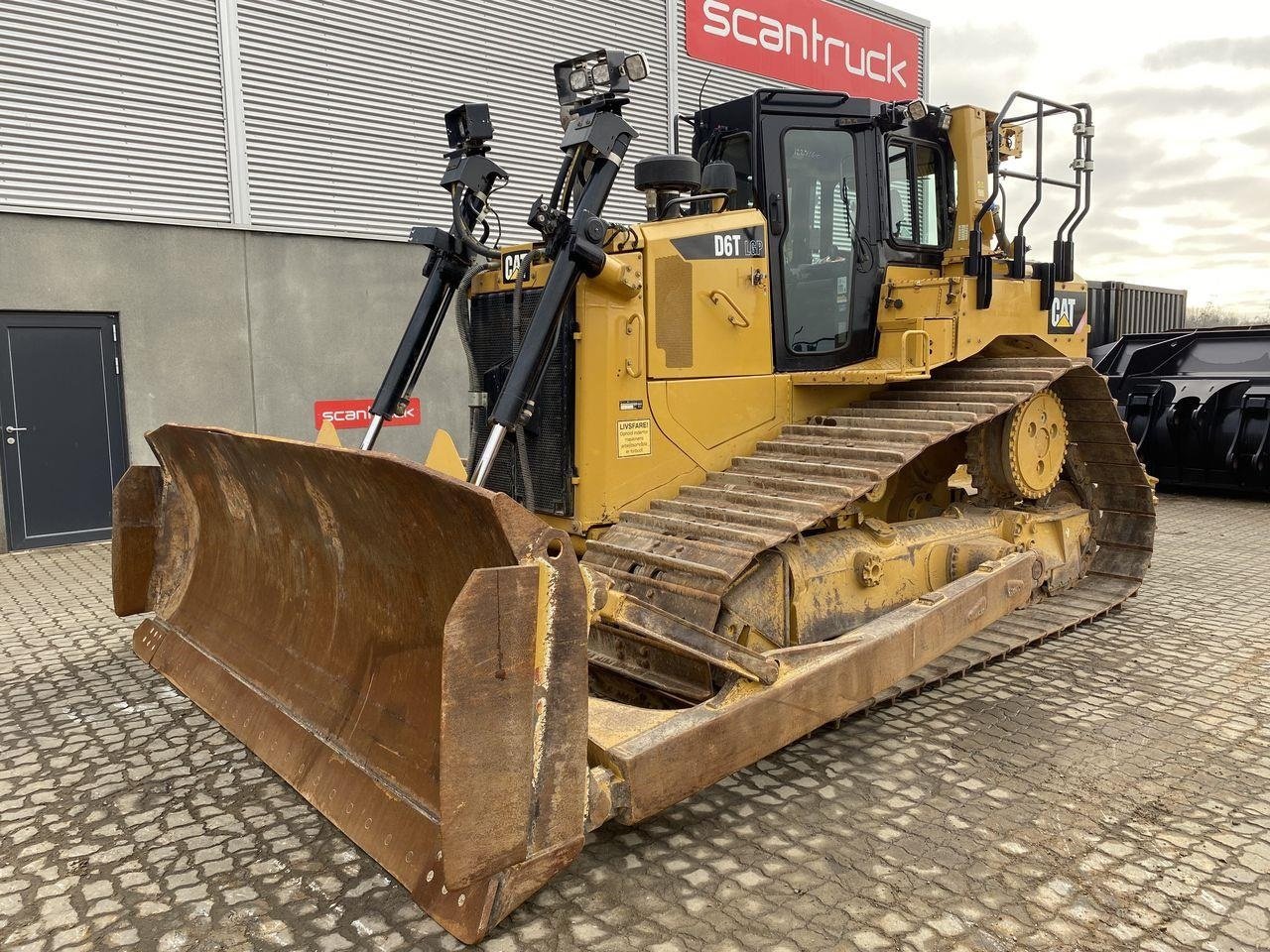 Baggerlader del tipo Caterpillar D6T LGP, Gebrauchtmaschine In Skive (Immagine 1)