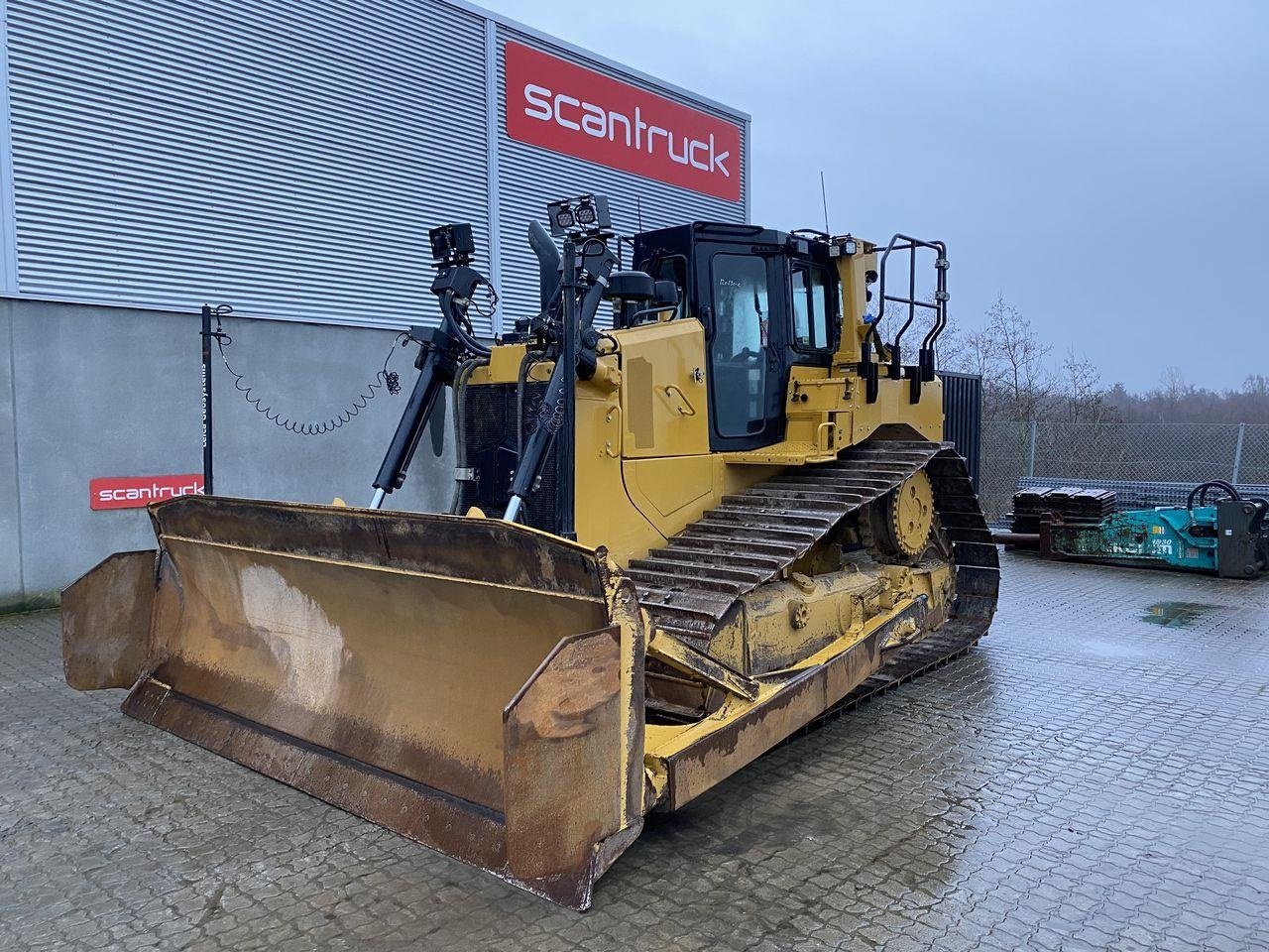 Baggerlader des Typs Caterpillar D6T, Gebrauchtmaschine in Skive (Bild 1)