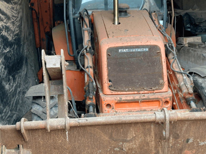 Baggerlader des Typs Fiat Hitachi FB 110, Gebrauchtmaschine in CINTHEAUX