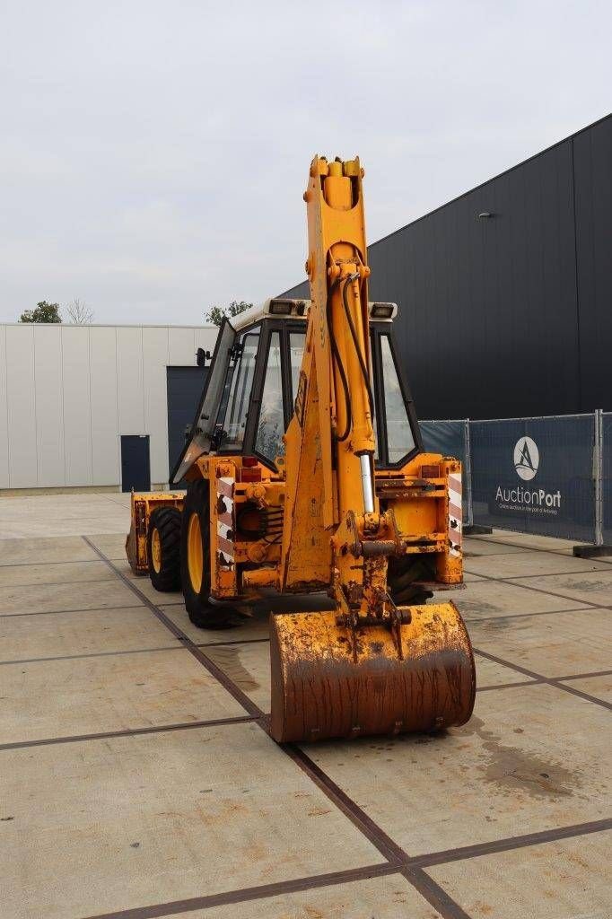 Baggerlader des Typs JCB 3CX-4/325071/P, Gebrauchtmaschine in Antwerpen (Bild 4)