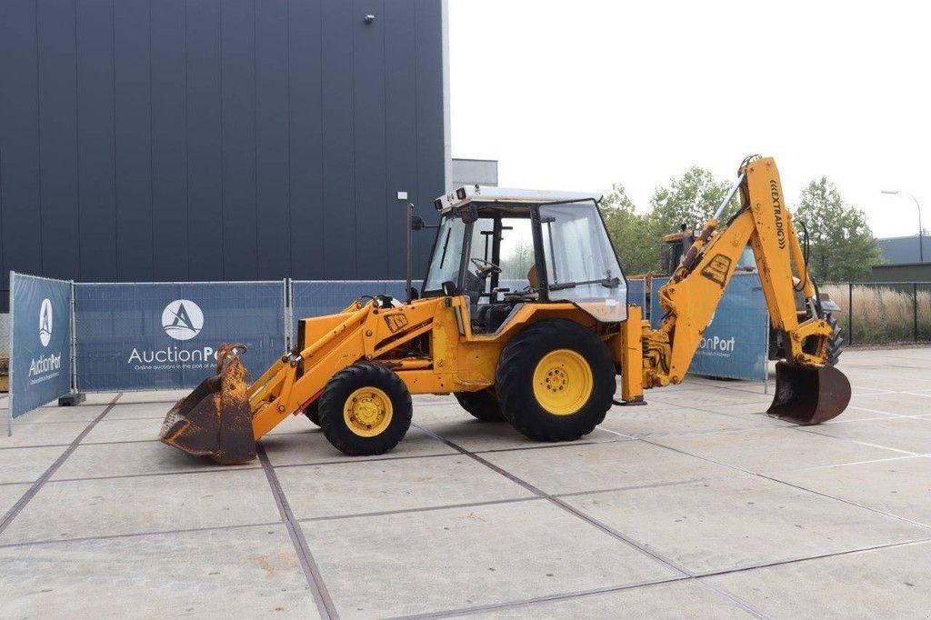 Baggerlader del tipo JCB 3CX-4/325071/P, Gebrauchtmaschine en Antwerpen (Imagen 1)