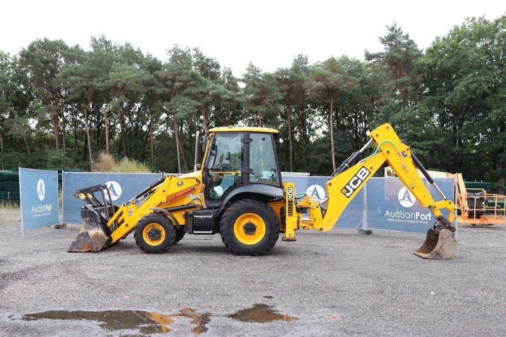 Baggerlader van het type JCB 3CX SITEMASTER, Gebrauchtmaschine in Antwerpen (Foto 2)