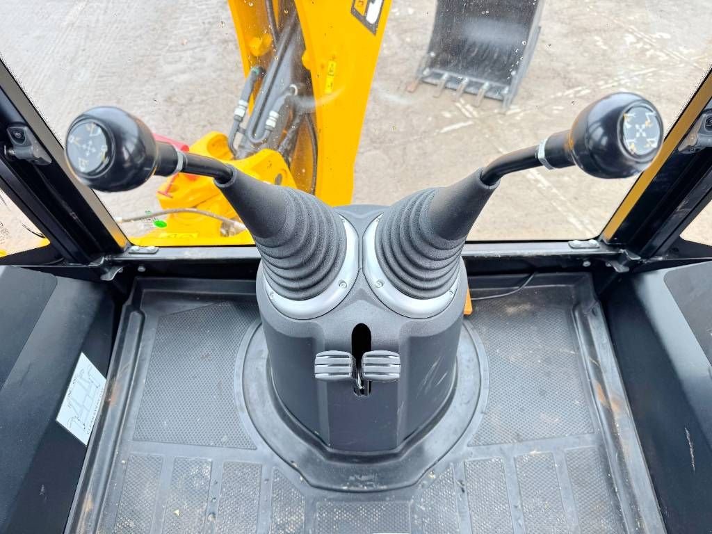 Baggerlader от тип JCB 3DX / 3CX Plus 4WD - New / Unused / Hammer Lines, Neumaschine в Veldhoven (Снимка 10)