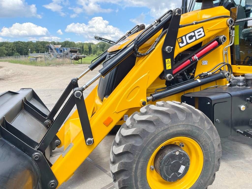 Baggerlader van het type JCB 3DX / 3CX Plus 4WD - New / Unused / Hammer Lines, Neumaschine in Veldhoven (Foto 11)