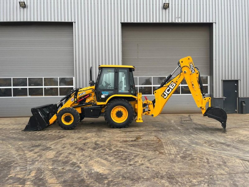 Baggerlader of the type JCB 3DX Plus Super 4x4 - A/C - Telescopic boom - Hammerlines - Expor, Neumaschine in Velddriel (Picture 1)