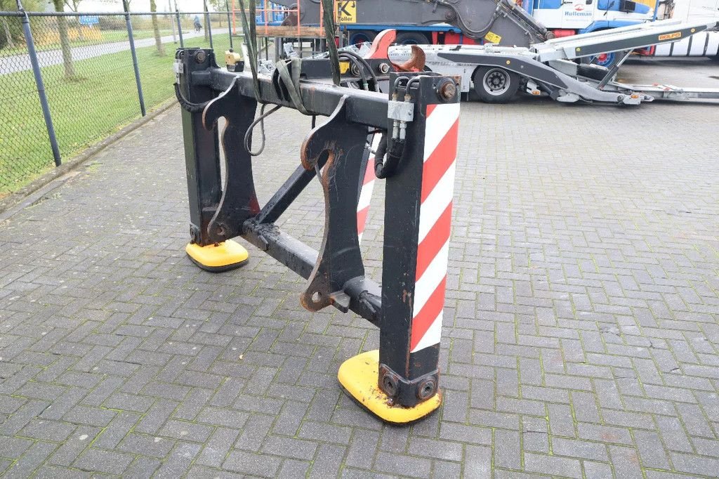 Baggerlader Türe ait JCB 4CX 5CX OUTRIGGERS CONTAINER HOOK, Gebrauchtmaschine içinde Marknesse (resim 7)