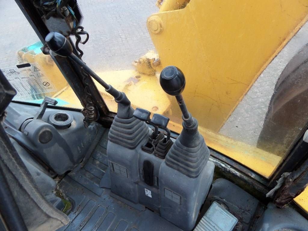 Baggerlader des Typs Komatsu WB 97 R, Gebrauchtmaschine in Rucphen (Bild 8)