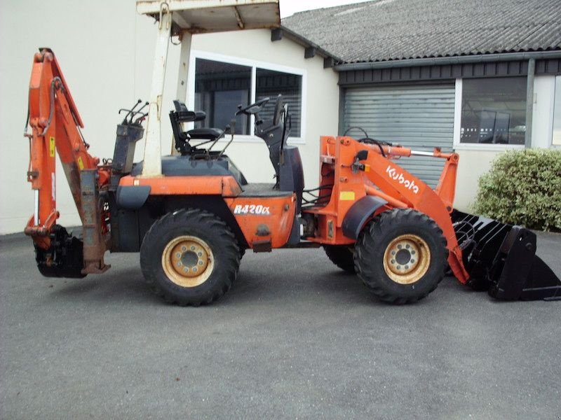 Baggerlader van het type Kubota R420B, Gebrauchtmaschine in St Cyr/Morin (Foto 9)