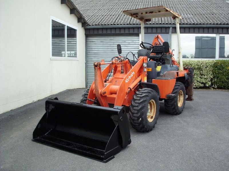 Baggerlader van het type Kubota R420B, Gebrauchtmaschine in St Cyr/Morin (Foto 3)