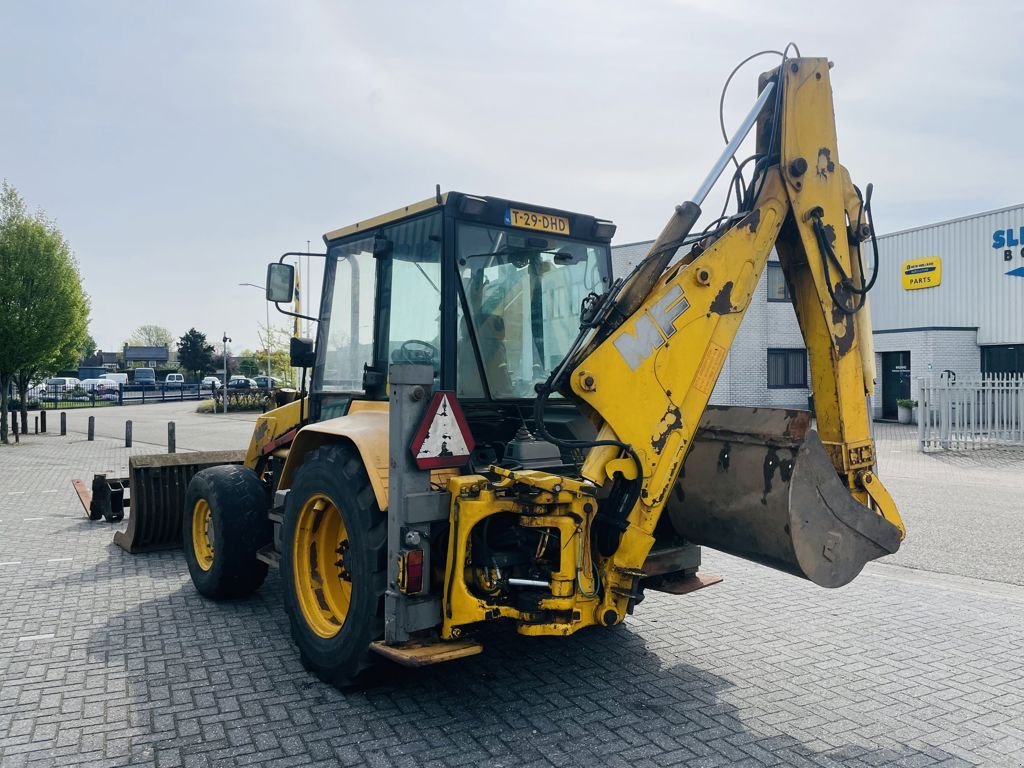 Baggerlader типа Massey Ferguson 860 Backhoe Loader, Gebrauchtmaschine в BOEKEL (Фотография 2)