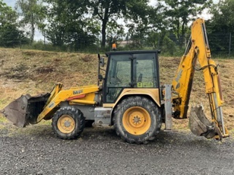 Baggerlader Türe ait Massey Ferguson 860, Gebrauchtmaschine içinde SAINT NIZIER DE FORNAS (resim 1)