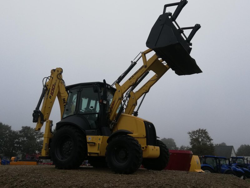 Baggerlader of the type New Holland B 100 D TC, Gebrauchtmaschine in TREMEUR (Picture 1)